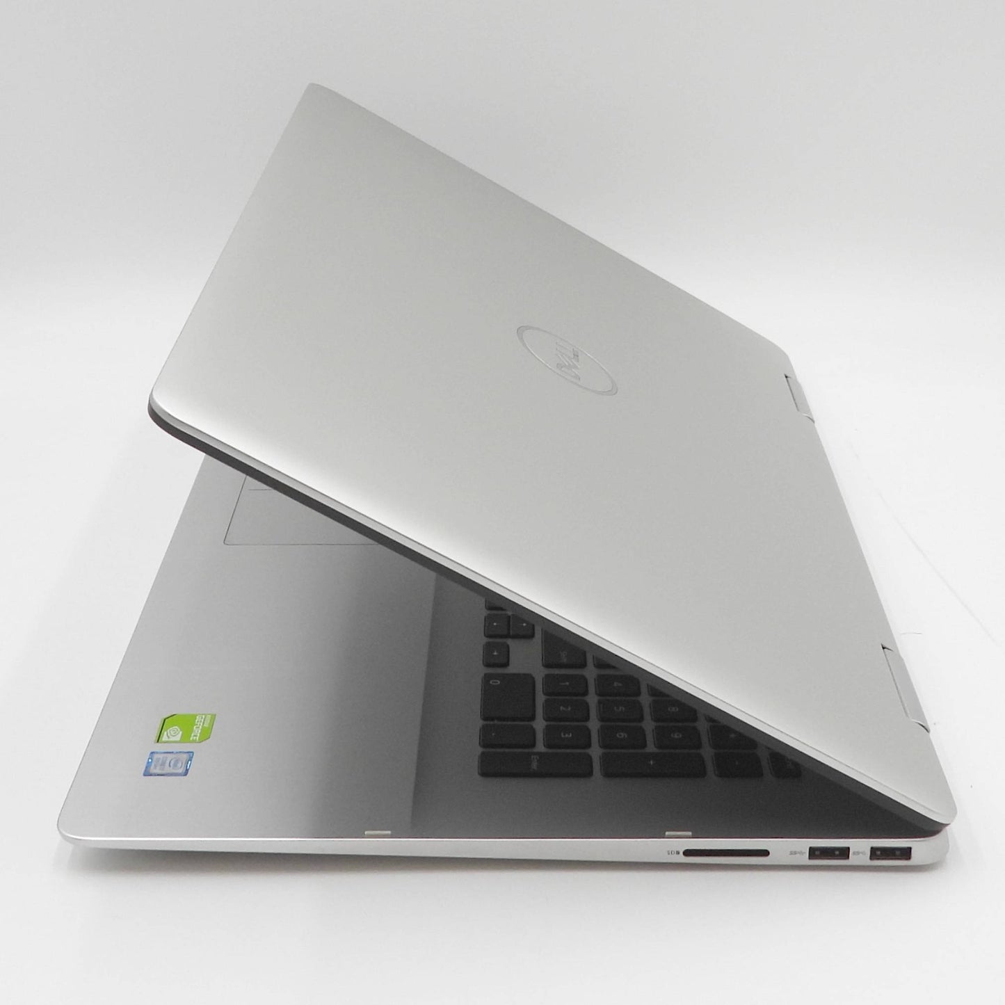 Dell 2in1 Inspiron 17 7000 i7-8565U 1.80GHz 16GB 500GB SSD (Win. 11 Home)