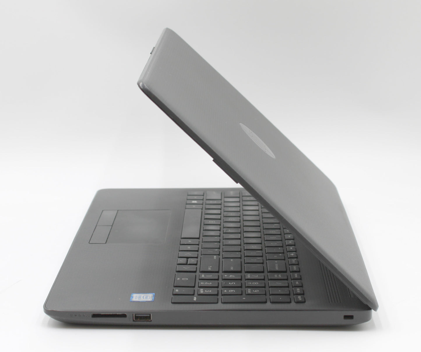 HP 250 G7 i5-8265U 1.60GHz 16GB 500GB SSD Intel Whiskey Lake Graphics (Win. 11 Home)