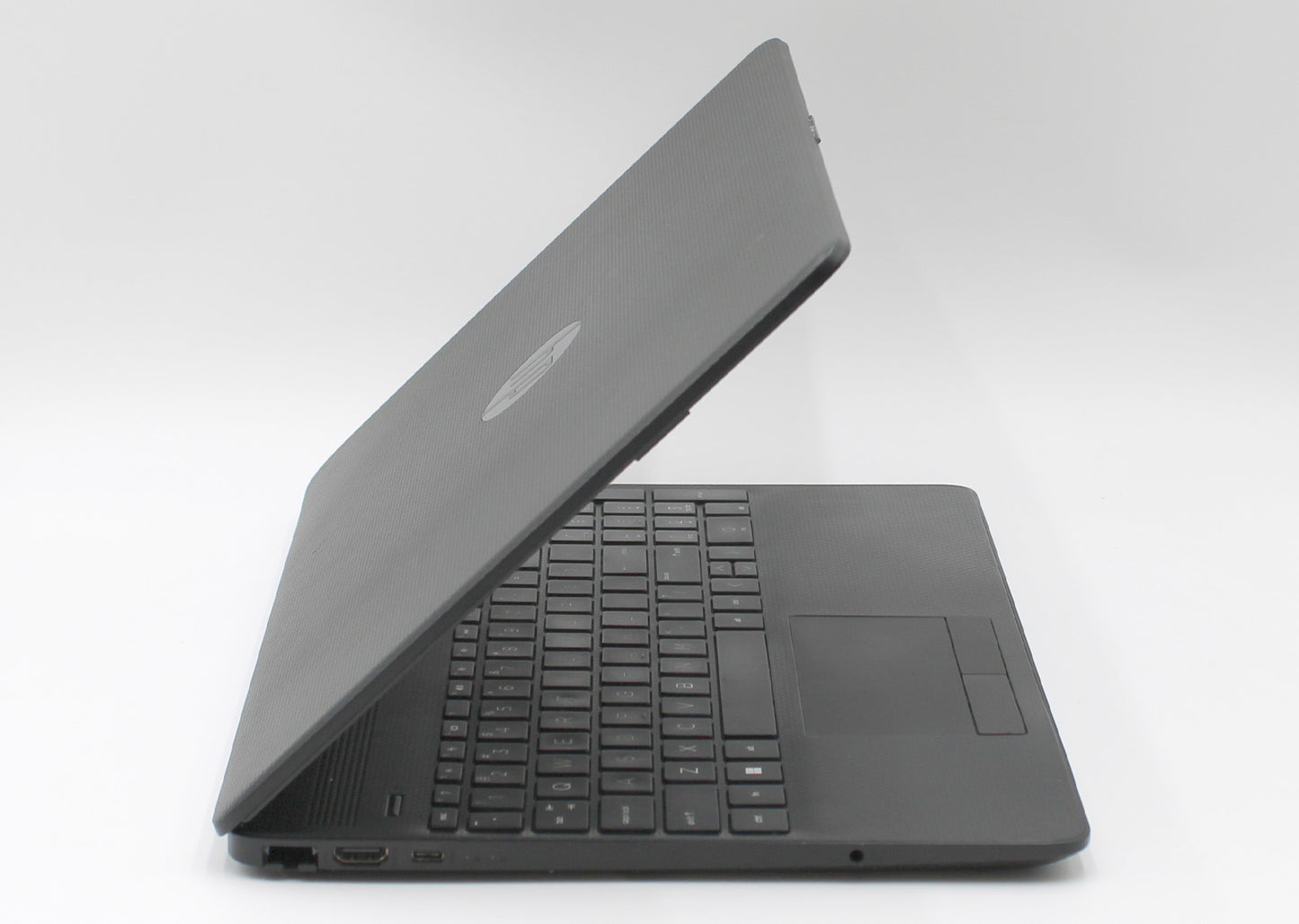 HP 15-dw300 i7-1165G7 2.80GHz 16GB 1TB SSD (Win. 11 Pro)