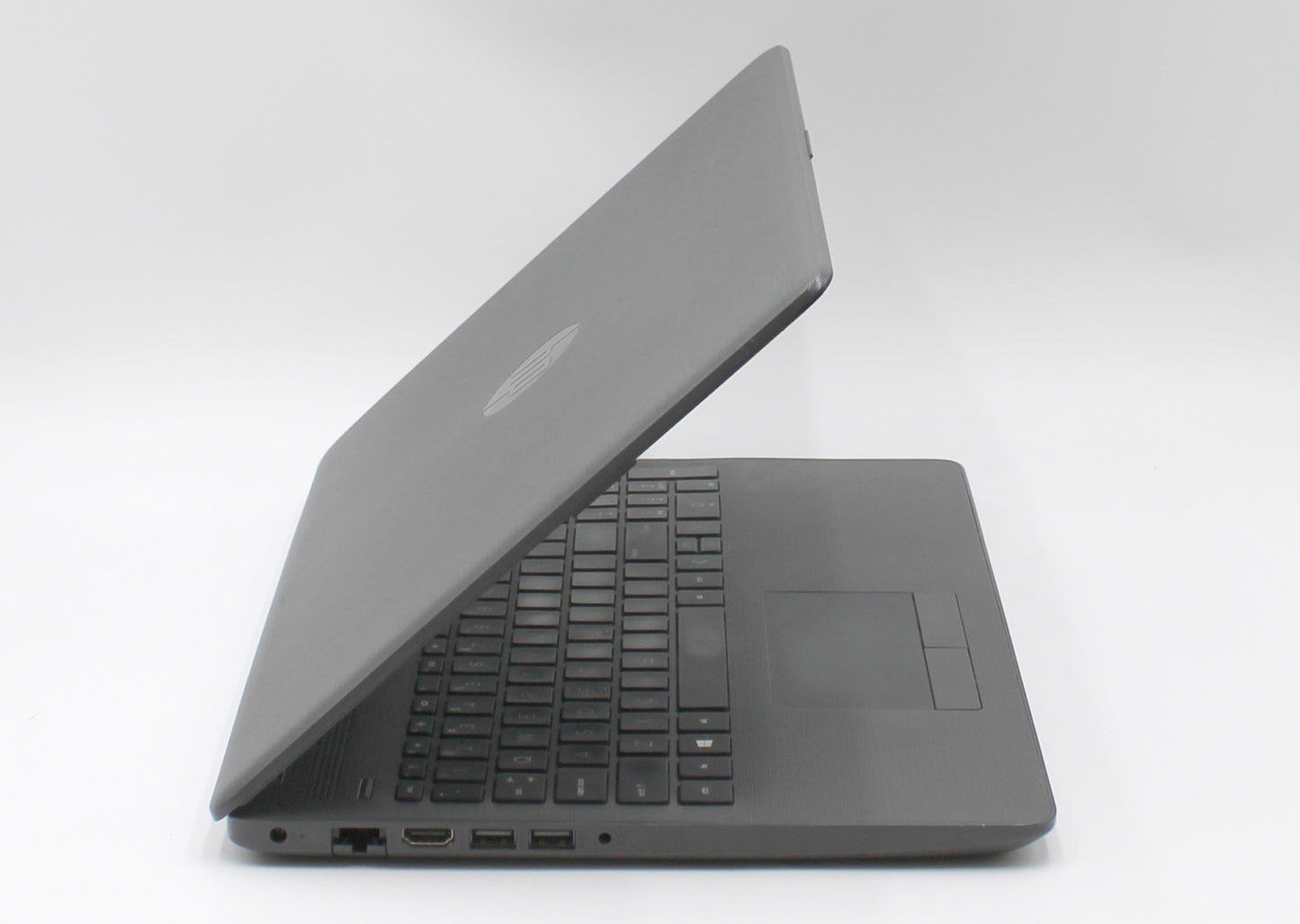 HP 250 G7 NoteBook i5-8265U 16GB 500GB SSD (Win. 11 Home)