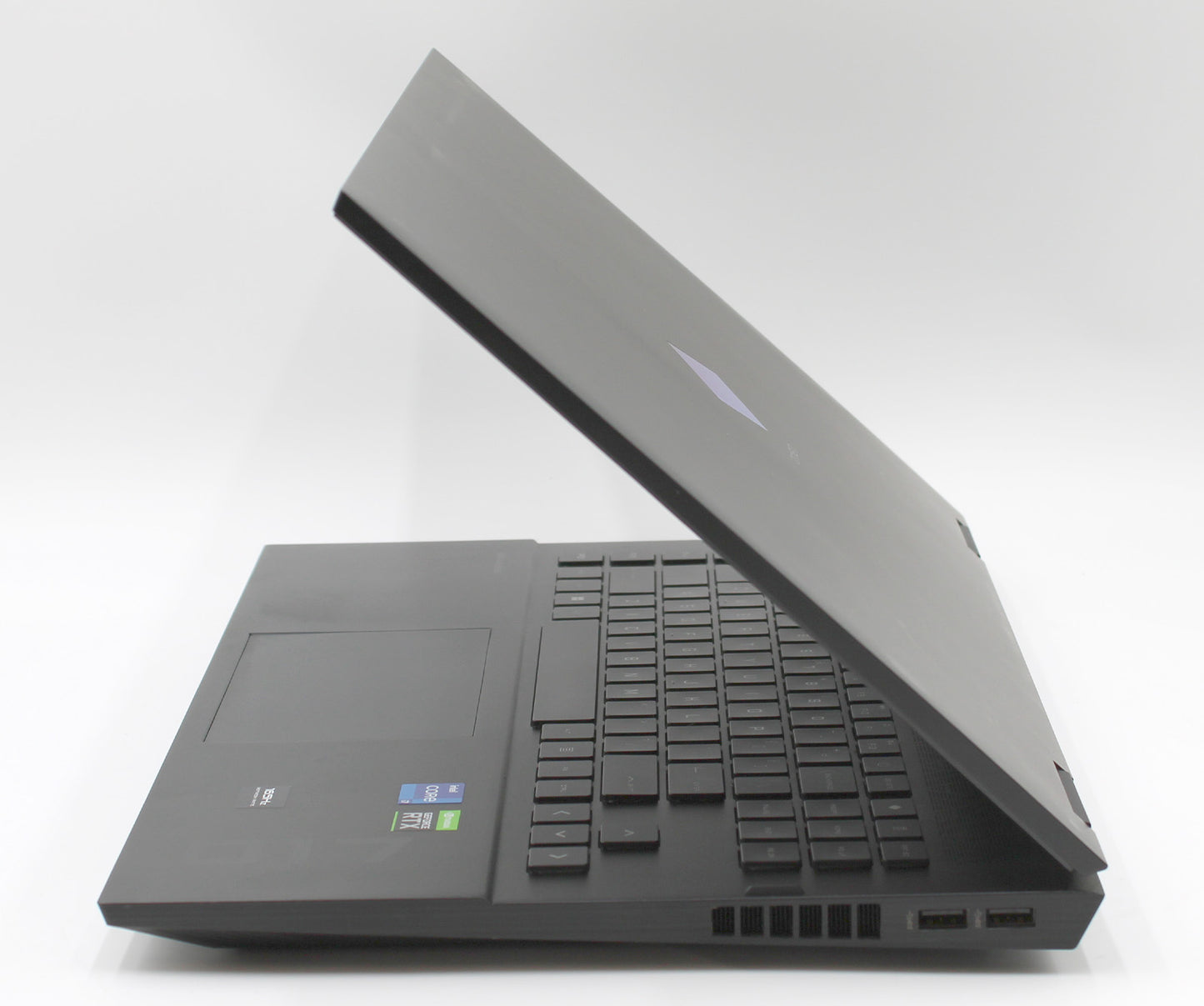 HP Omen 17t-ck100 i7-12800HX 8.50GHz 16GB 1TB SSD (Win. 11 Pro)